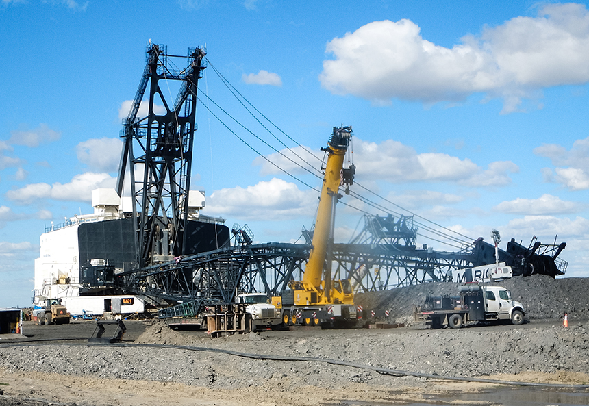Dragline Maintenance on a Large Scale L&H Industrial